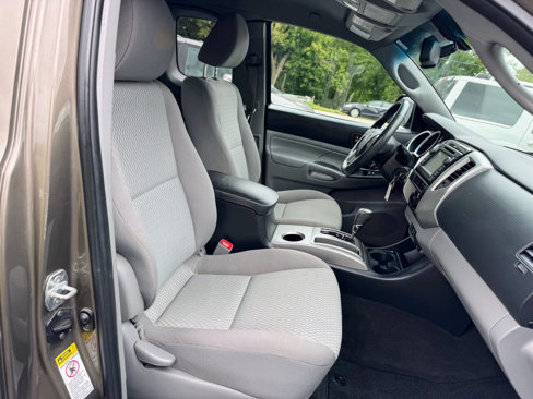 Used 2013 Toyota Tacoma 4x4 Access Cab V6 image 25