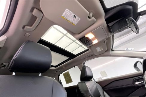 Used 2023 Nissan Rogue SV w/ SV Premium B Package image 23