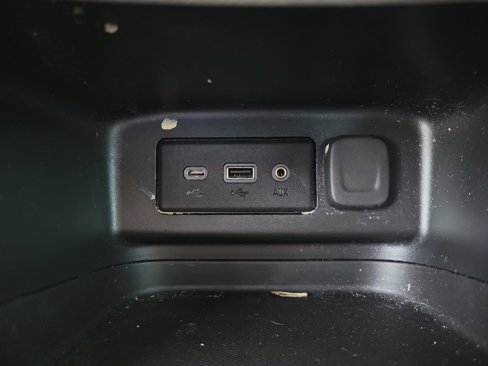 Used 2020 Chevrolet Equinox LS image 13
