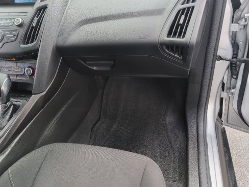 Used 2018 Ford Focus S image 32