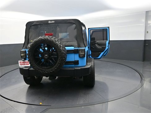 Used 2018 Jeep Wrangler Unlimited Sport w/ Connectivity Group image 40