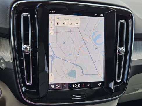 New 2025 Volvo XC40 B5 Ultra w/ Climate Package image 18