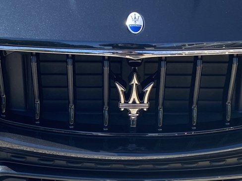 Used 2022 Maserati Levante GT image 11