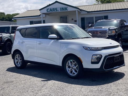 Used 2020 Kia Soul S image 1