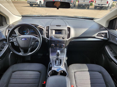 Used 2017 Ford Edge SE image 4