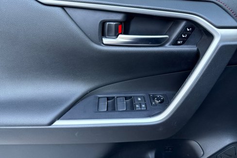Used 2021 Toyota RAV4 XSE image 12
