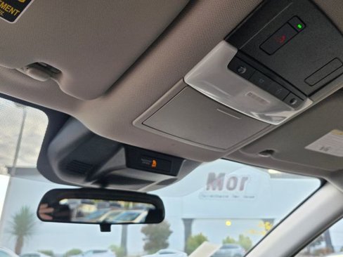 Used 2023 Nissan Rogue SV image 32