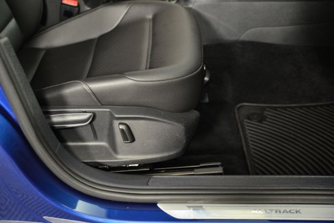 Used 2019 Volkswagen Golf Alltrack S image 10