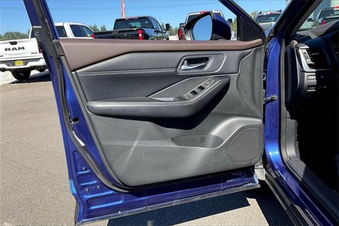 Used 2023 Nissan Rogue SV image 23