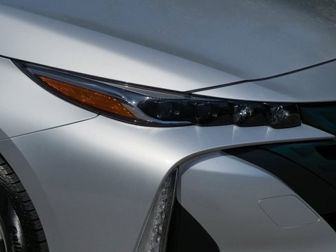 Used 2018 Toyota Prius Prime Premium image 8
