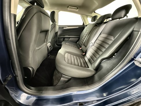 Used 2018 Ford Fusion SE w/ Fusion SE Technology Package image 23
