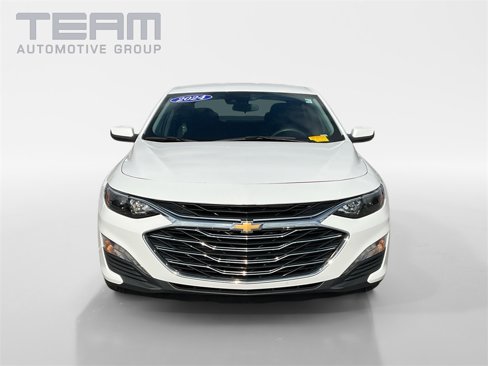 Used 2024 Chevrolet Malibu LT image 2