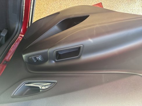 Certified 2020 Chevrolet Equinox LT w/ Driver Convenience Package image 16
