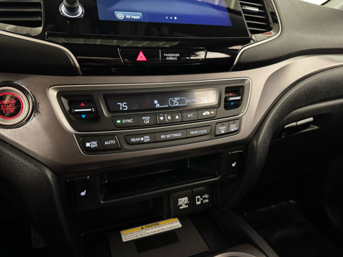 Used 2021 Honda Pilot Special Edition image 26