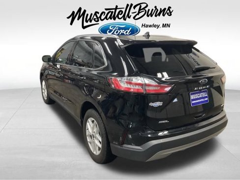 Used 2022 Ford Edge SEL w/ Convenience Package image 3