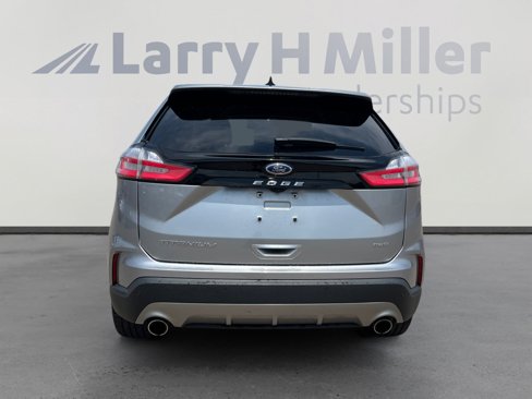 Used 2024 Ford Edge Titanium image 4