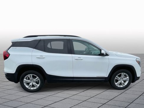 Used 2023 GMC Terrain SLE w/ Driver Convenience Package image 8