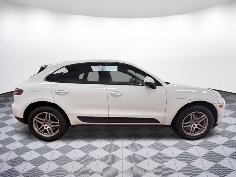 Used 2017 Porsche Macan image 7