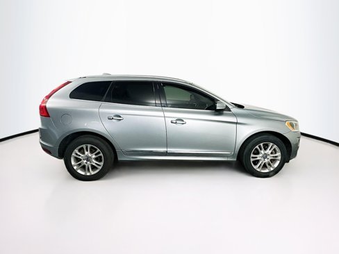Used 2015 Volvo XC60 T5 Premier image 10