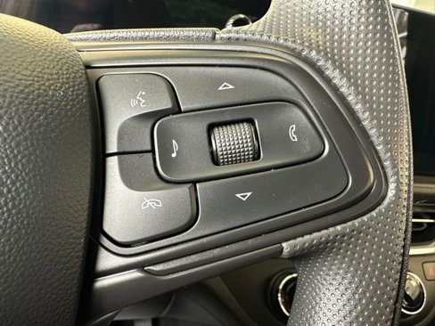 Used 2024 Buick Envista Preferred image 25