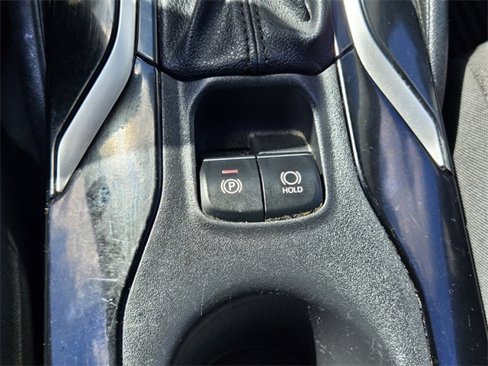 Used 2021 Toyota Corolla LE image 21