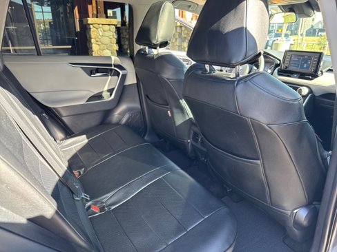 Used 2019 Toyota RAV4 XLE image 42
