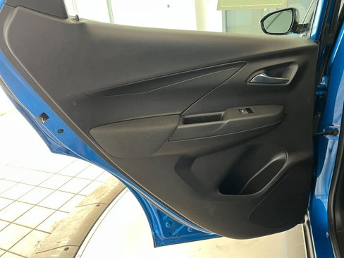 Used 2022 Chevrolet Bolt LT image 25