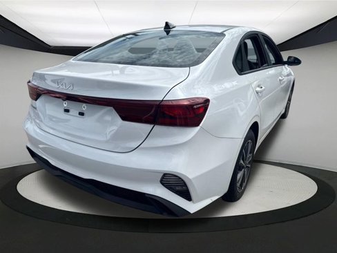Used 2023 Kia Forte LXS w/ LXS Technology Package image 7