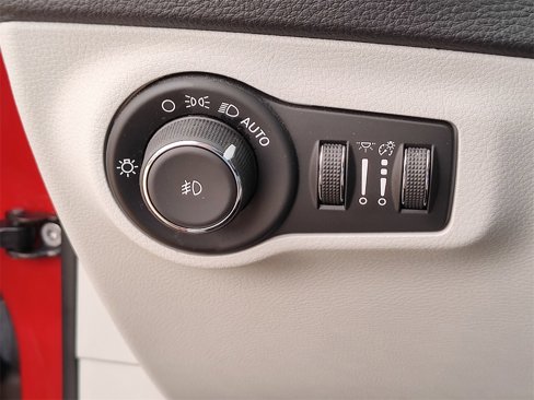 Used 2019 Jeep Compass Latitude image 25
