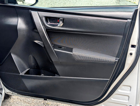 Used 2019 Toyota Corolla XLE image 33