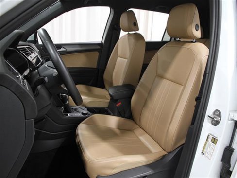 Used 2022 Volkswagen Tiguan SE image 5
