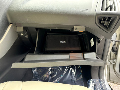 Used 2016 Ford Focus Titanium w/ Titanium Technology Package image 36