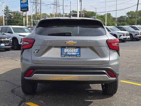 New 2025 Chevrolet Trax LT w/ Driver Confidence Package image 13