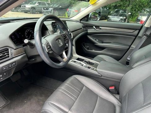 Used 2022 Honda Accord Touring image 10