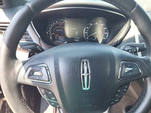 Used 2017 Lincoln MKC Reserve w/ Lincoln MKC Climate Package image 10