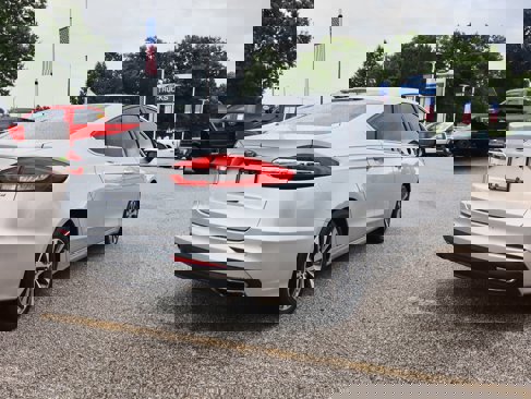 Used 2019 Ford Fusion SE image 5