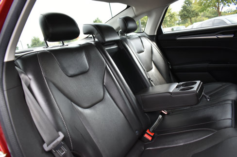 Used 2015 Ford Fusion Titanium image 28
