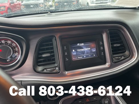 Used 2015 Dodge Challenger SXT image 20
