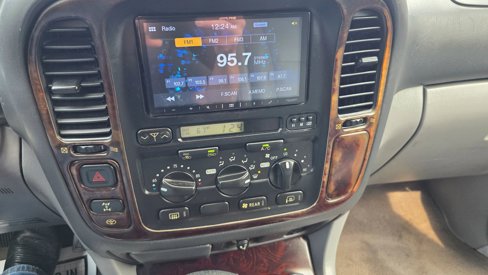 Used 2001 Toyota Land Cruiser image 22