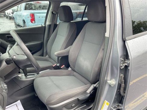 Used 2020 Chevrolet Trax LS w/ Tint and Cruise Package image 17