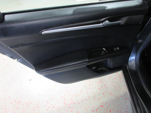 Used 2017 Ford Fusion Titanium image 30