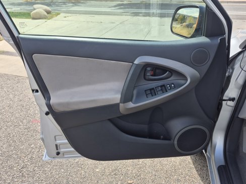 Used 2012 Toyota RAV4 4WD image 13