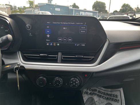 Used 2024 Chevrolet Trax RS image 16