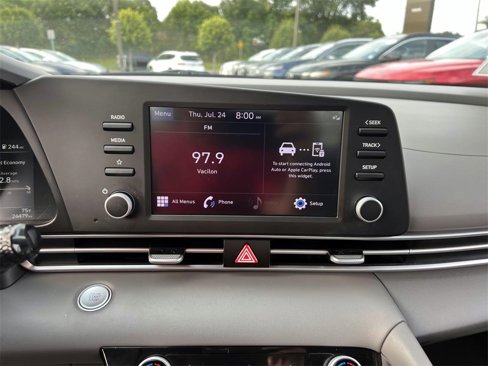 Certified 2023 Hyundai Elantra SEL image 18