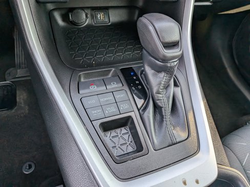 Used 2023 Toyota RAV4 XLE image 29