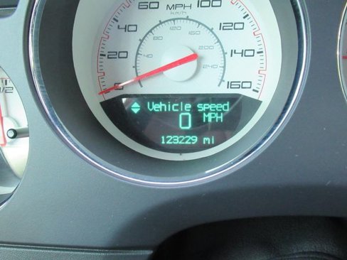 Used 2014 Dodge Challenger R/T image 26