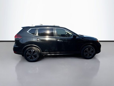Used 2020 Nissan Rogue SV w/ Sun & Sound Touring Package image 4
