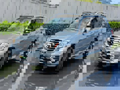 Used 2014 Mercedes-Benz GLK 250 BlueTEC 4MATIC image 6