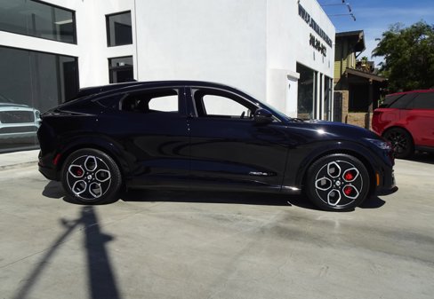Used 2021 Ford Mustang Mach-E GT image 7