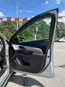 Used 2013 Chevrolet Cruze LS image 16
